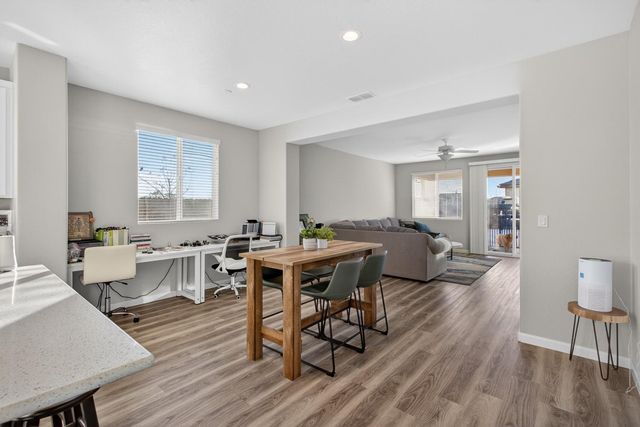 1720 Bedrock Ct, Plumas Lake, CA 95961