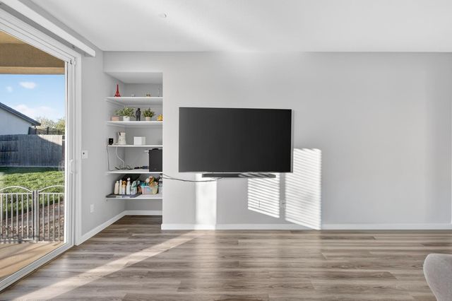 1720 Bedrock Ct, Plumas Lake, CA 95961