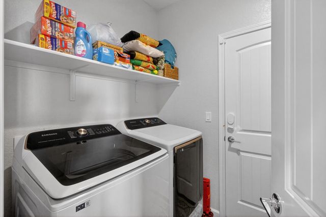 1720 Bedrock Ct, Plumas Lake, CA 95961