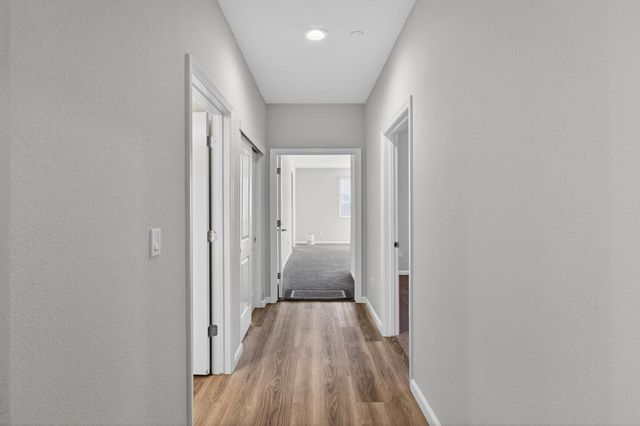 1720 Bedrock Ct, Plumas Lake, CA 95961