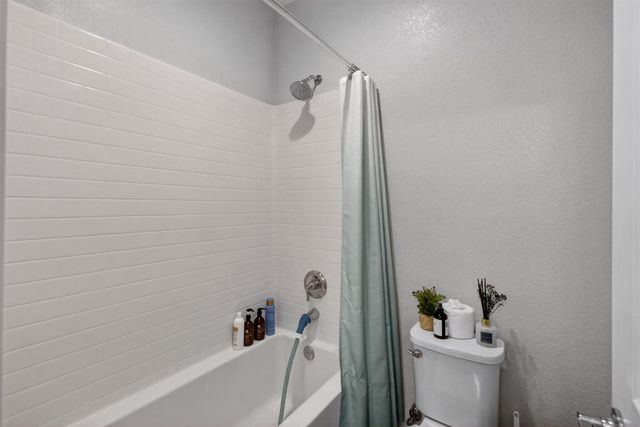 1720 Bedrock Ct, Plumas Lake, CA 95961