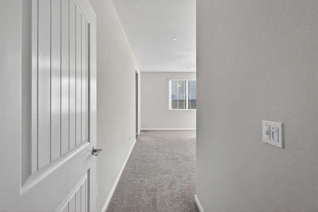 1720 Bedrock Ct, Plumas Lake, CA 95961