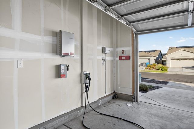 1720 Bedrock Ct, Plumas Lake, CA 95961