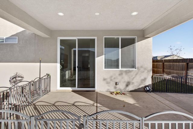 1720 Bedrock Ct, Plumas Lake, CA 95961