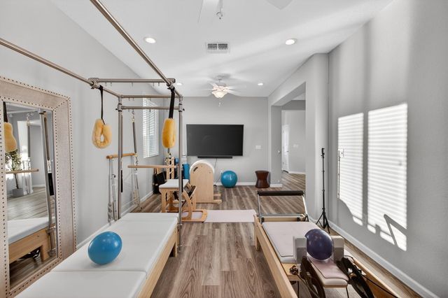 1720 Bedrock Ct, Plumas Lake, CA 95961