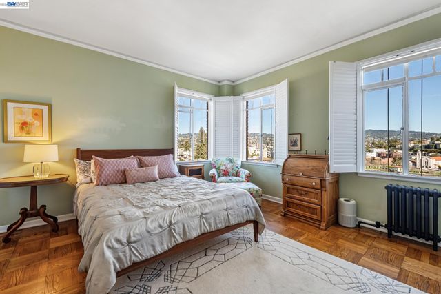 492 Staten Ave 1002, Oakland, CA 94610