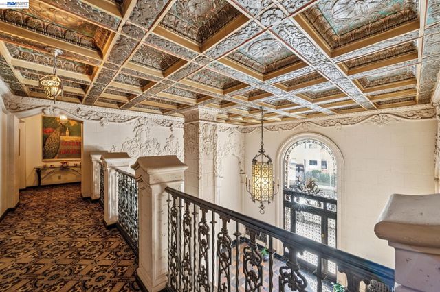 492 Staten Ave 1002, Oakland, CA 94610