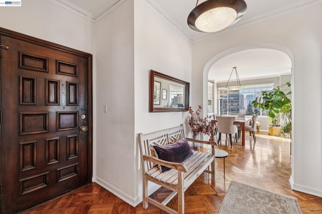 492 Staten Ave 1002, Oakland, CA 94610