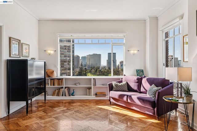 492 Staten Ave 1002, Oakland, CA 94610