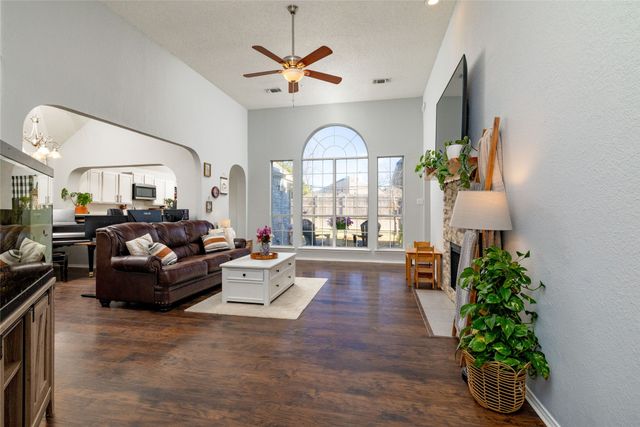 4809 Rincon Way, Fort Worth, TX 76137