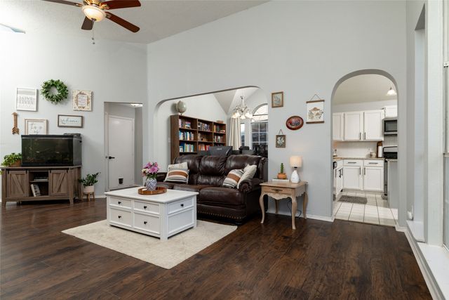 4809 Rincon Way, Fort Worth, TX 76137