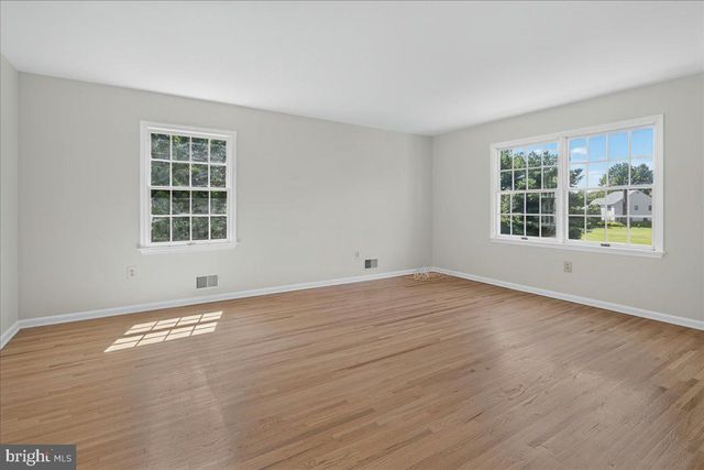 17 HUNTINGTON DR, Princeton Junction, NJ 08550