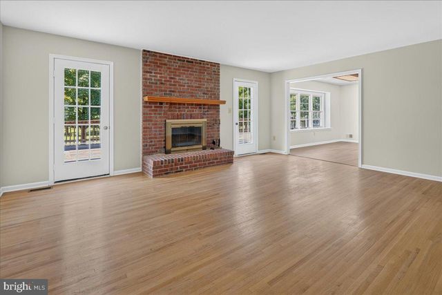17 HUNTINGTON DR, Princeton Junction, NJ 08550
