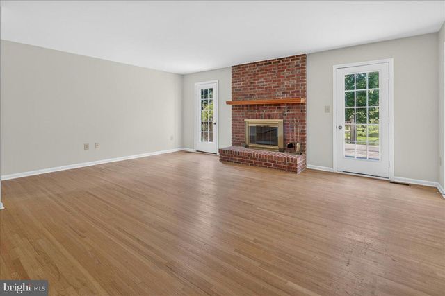 17 HUNTINGTON DR, Princeton Junction, NJ 08550