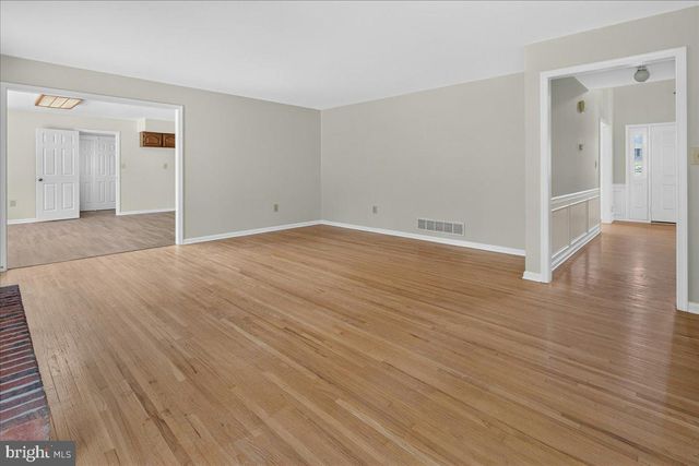 17 HUNTINGTON DR, Princeton Junction, NJ 08550