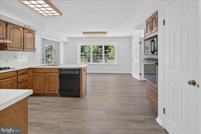 17 HUNTINGTON DR, Princeton Junction, NJ 08550