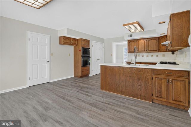 17 HUNTINGTON DR, Princeton Junction, NJ 08550