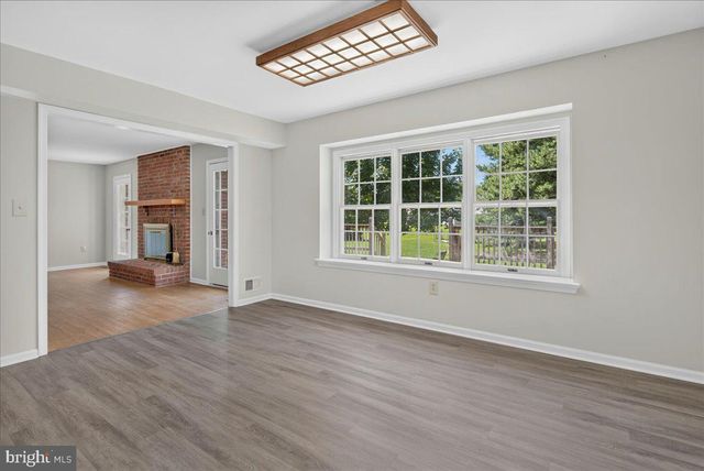 17 HUNTINGTON DR, Princeton Junction, NJ 08550