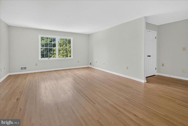 17 HUNTINGTON DR, Princeton Junction, NJ 08550