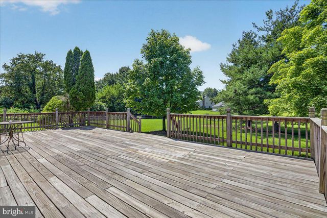 17 HUNTINGTON DR, Princeton Junction, NJ 08550