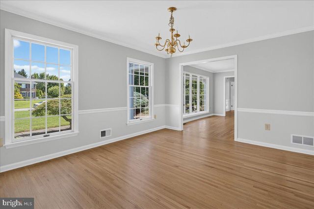 17 HUNTINGTON DR, Princeton Junction, NJ 08550