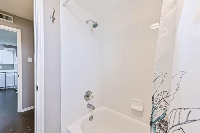 7312 Seawall Boulevard 112, Galveston, TX 77551