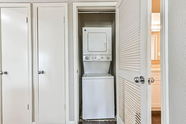 7312 Seawall Boulevard 112, Galveston, TX 77551