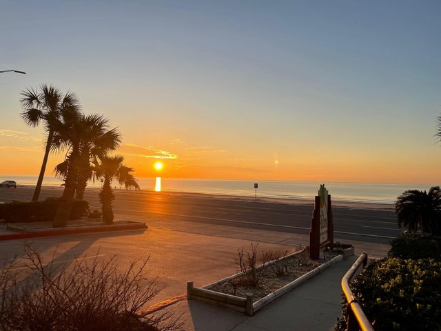 7312 Seawall Boulevard 112, Galveston, TX 77551