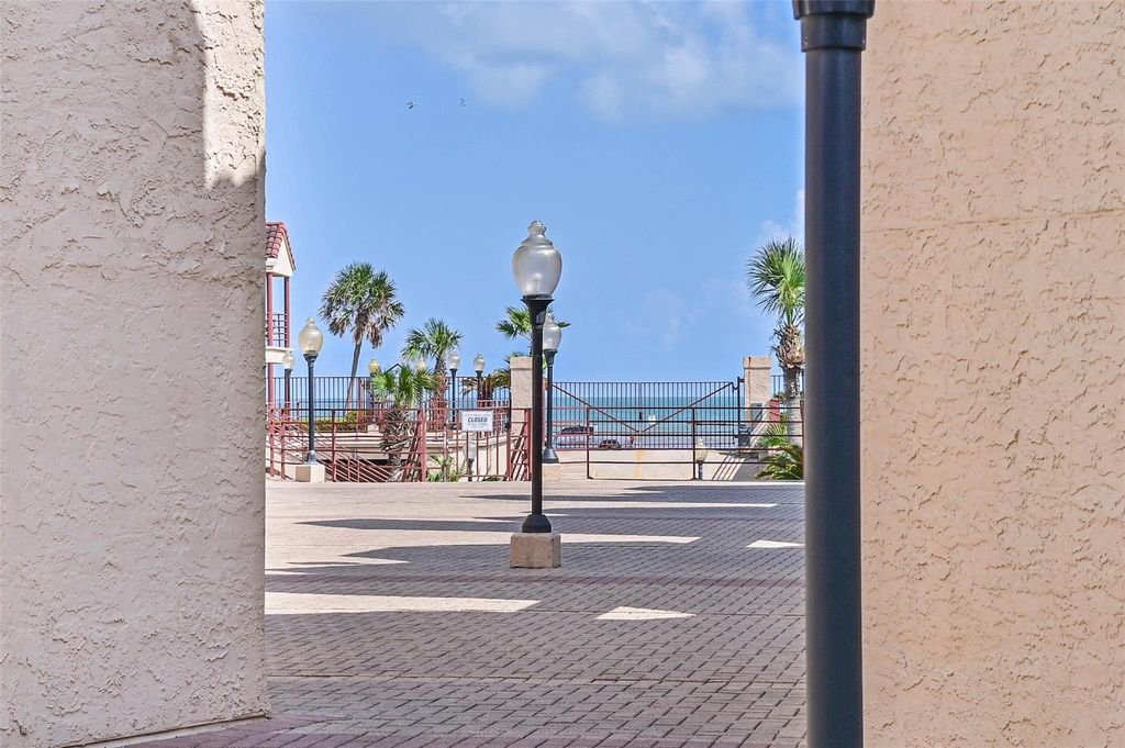 7312 Seawall Boulevard 112, Galveston, TX 77551