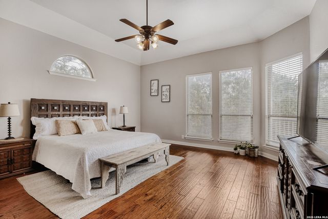 8330 Magdalena Run, Helotes, TX 78023