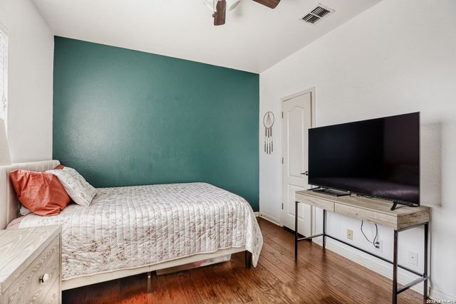 8330 Magdalena Run, Helotes, TX 78023