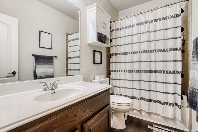 8330 Magdalena Run, Helotes, TX 78023