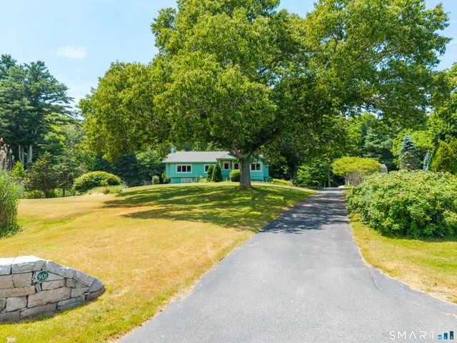 901 River Road, Groton, CT 06355