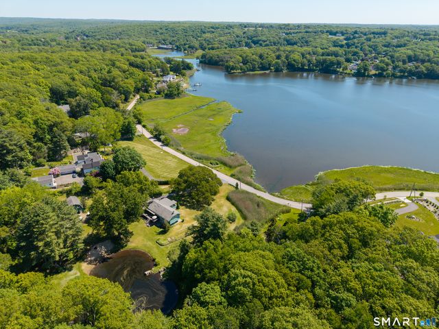 901 River Road, Groton, CT 06355