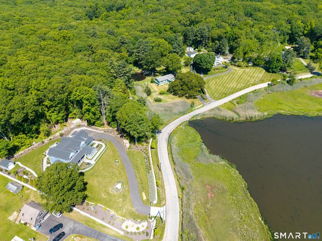 901 River Road, Groton, CT 06355