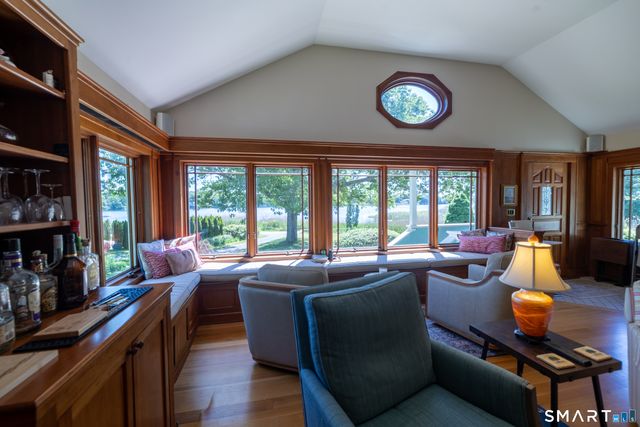 901 River Road, Groton, CT 06355
