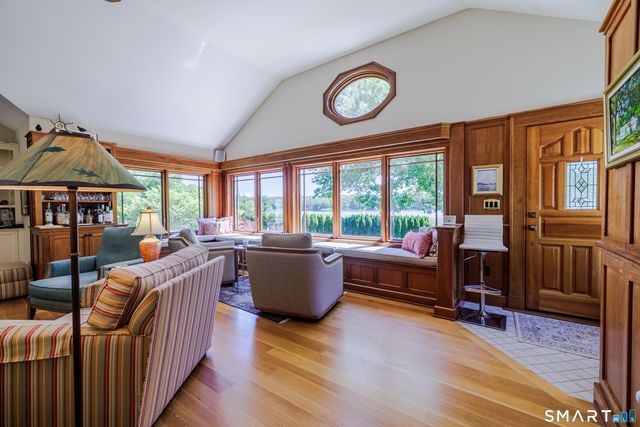 901 River Road, Groton, CT 06355