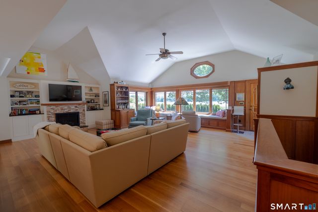 901 River Road, Groton, CT 06355