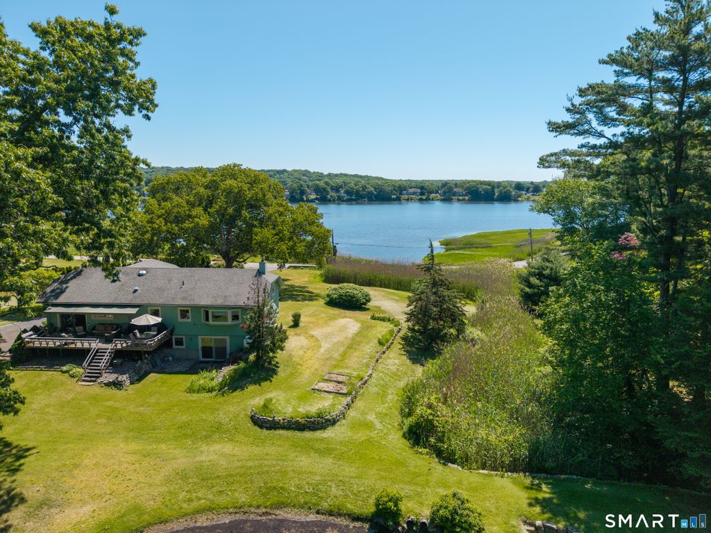 901 River Road, Groton, CT 06355