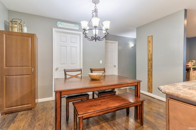 11316 Bayview Court, Evansville, IN 47712