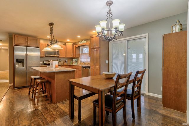 11316 Bayview Court, Evansville, IN 47712