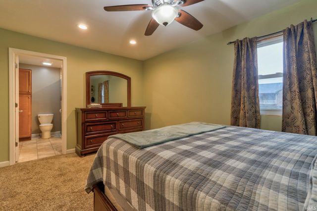 11316 Bayview Court, Evansville, IN 47712