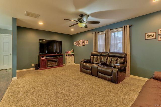 11316 Bayview Court, Evansville, IN 47712