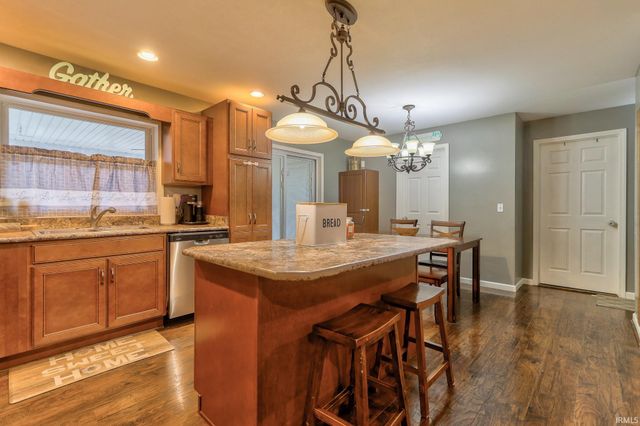 11316 Bayview Court, Evansville, IN 47712