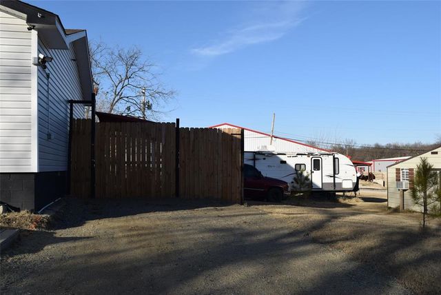 801 W 16th Street, Sulphur, OK 73086