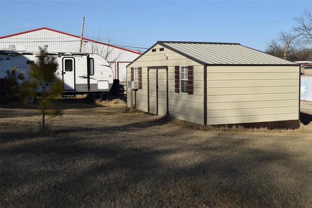 801 W 16th Street, Sulphur, OK 73086