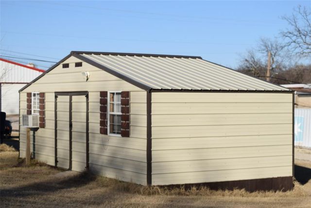 801 W 16th Street, Sulphur, OK 73086