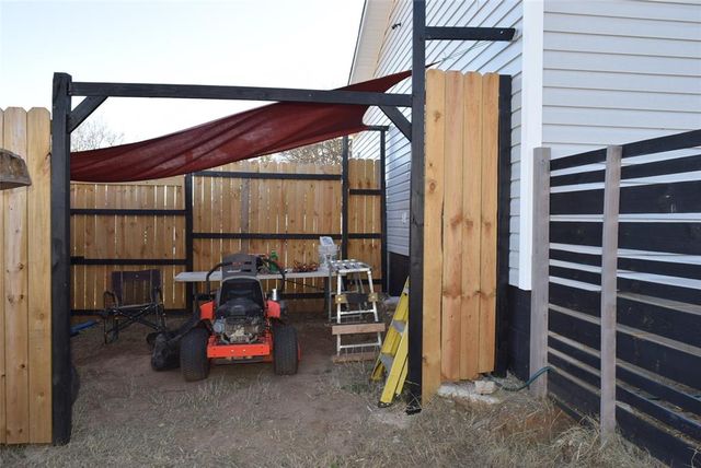 801 W 16th Street, Sulphur, OK 73086