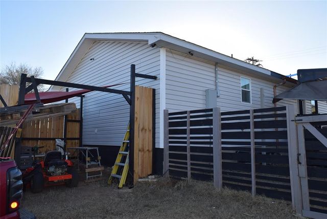 801 W 16th Street, Sulphur, OK 73086