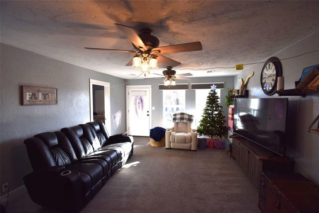 801 W 16th Street, Sulphur, OK 73086